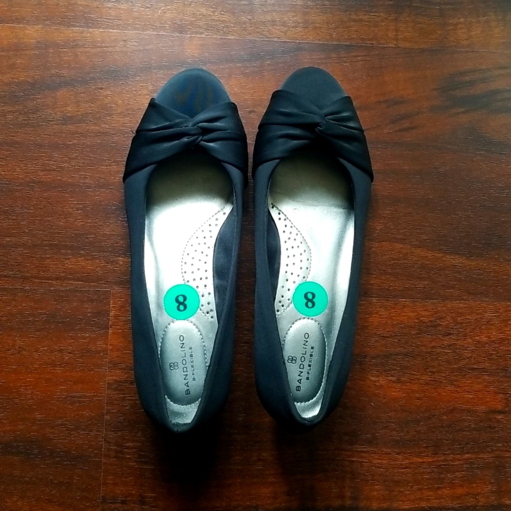 Ladies black flat sandals size 8